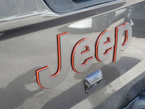 Used 2024 Jeep Gladiator Mojave w/ Safety Group image 6