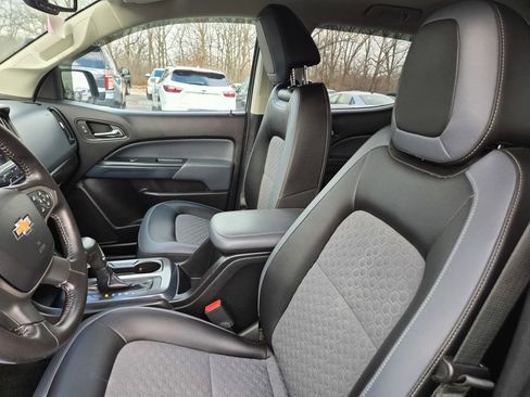 Used 2018 Chevrolet Colorado Z71 AWD/4WD image 25