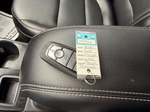Used 2025 Ford Escape Platinum AWD/4WD image 33