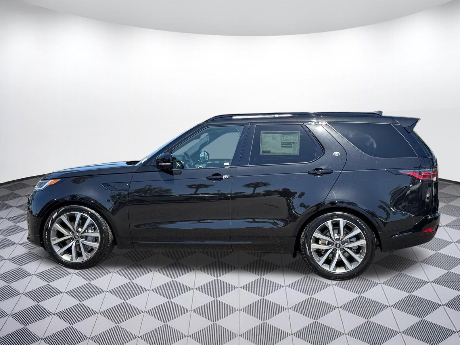 New 2026 Land Rover Discovery Dynamic SE AWD/4WD image 2
