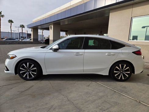 Used 2023 Honda Civic EX-L image 3