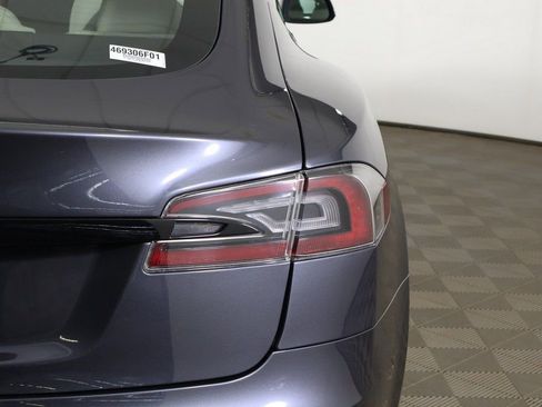 Used 2022 Tesla Model S AWD/4WD image 19