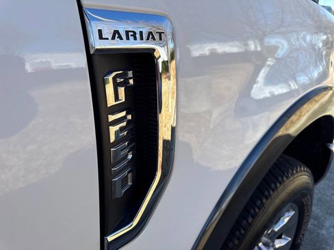 Used 2019 Ford F250 Lariat w/ Chrome Package image 9