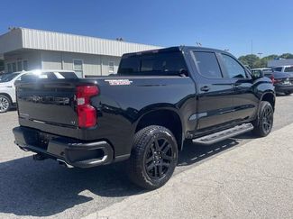Used 2025 Chevrolet Silverado 1500 LT Trail Boss w/ Convenience Package II AWD/4WD video 3
