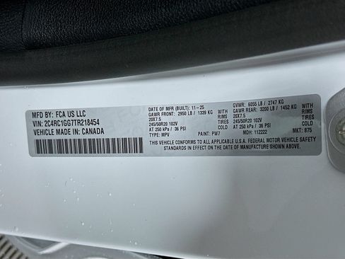 New 2026 Chrysler Pacifica Limited w/ S Appearance Package FWD image 6