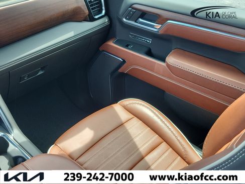 Used 2024 GMC Sierra 1500 Denali Ultimate AWD/4WD image 18