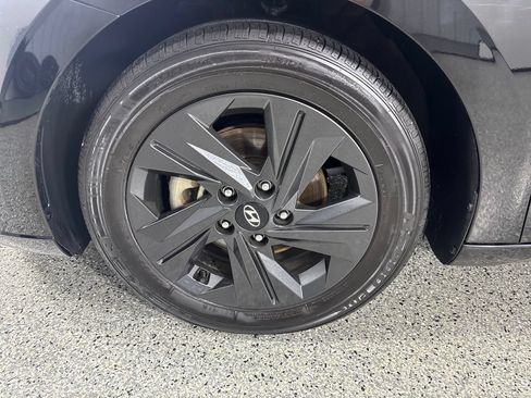 Used 2023 Hyundai Elantra SEL w/ Cargo Package FWD image 25