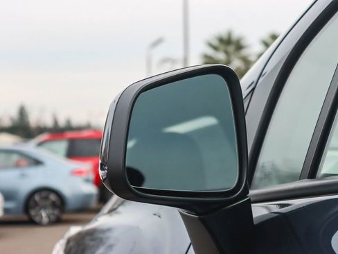 Certified 2022 Chevrolet Trax LT w/ LT Convenience Package image 13