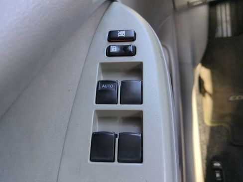 Used 2009 Toyota Corolla LE image 19