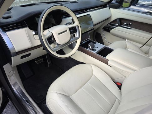 Used 2024 Land Rover Range Rover Long Wheelbase Autobiography AWD/4WD image 11