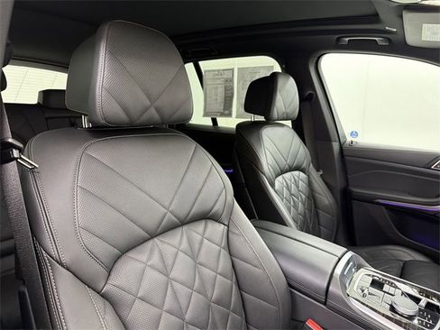 Used 2024 BMW X5 xDrive50e image 21