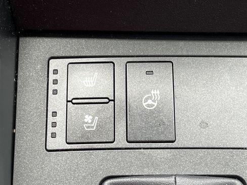 Used 2022 Lexus IS 300 w/ Premium Package image 7