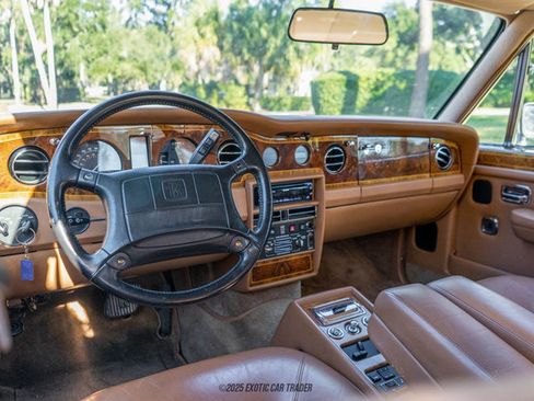 Used 1990 Rolls-Royce Silver Spur II image 30