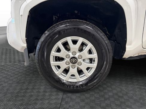 Used 2025 Toyota Tacoma SR5 image 15