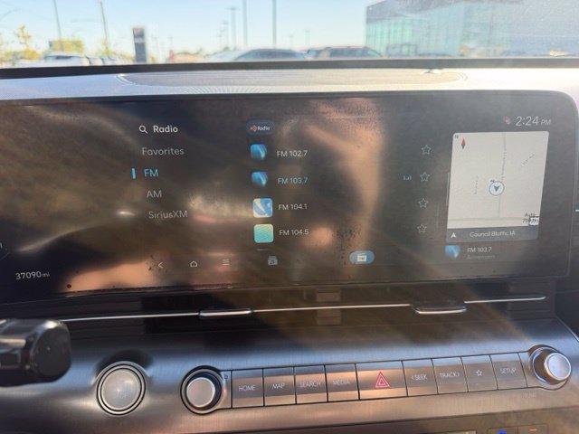 Used 2024 Hyundai Kona Limited AWD/4WD image 23
