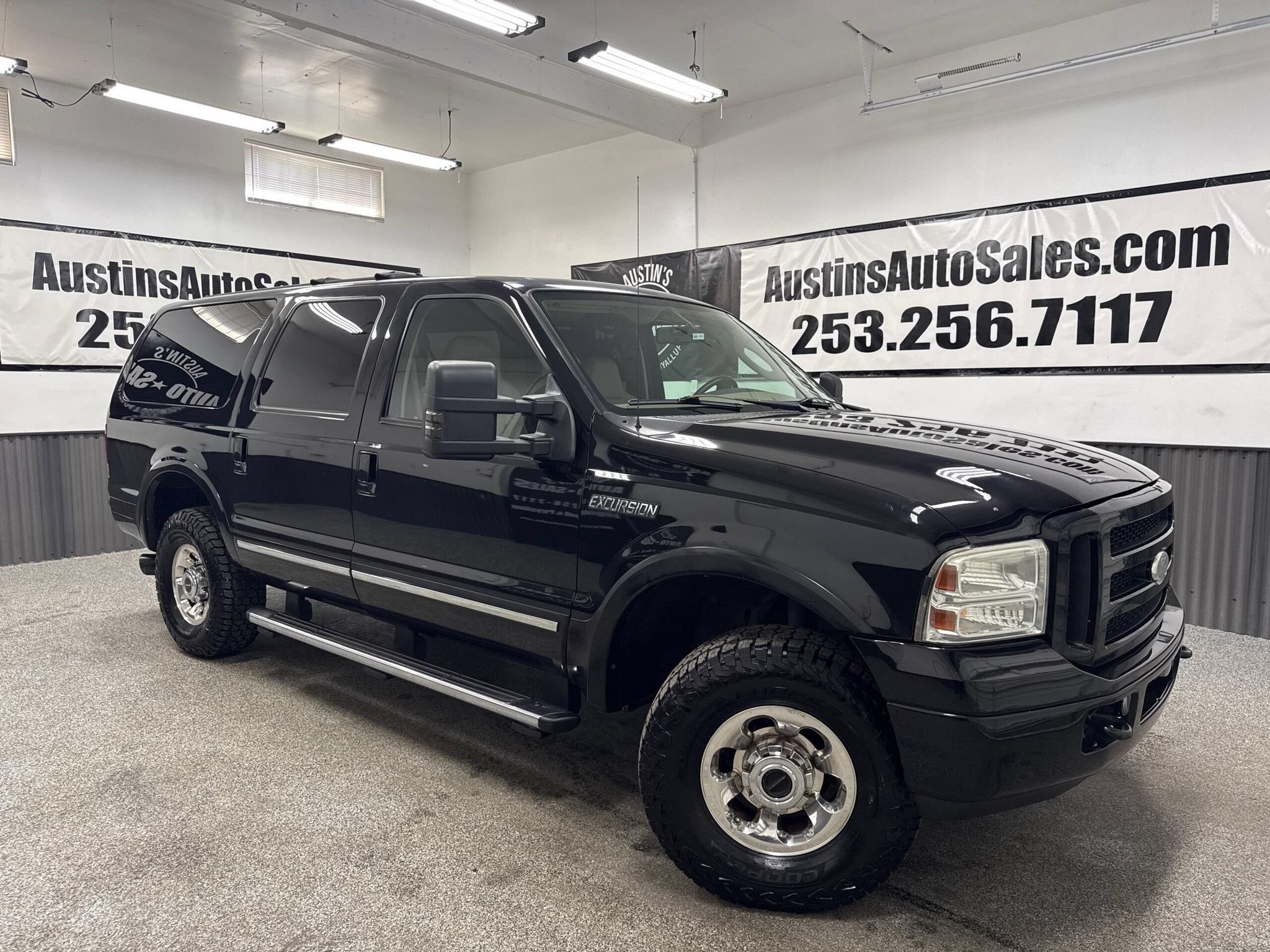 Used 2005 Ford Excursion Limited AWD/4WD image 1
