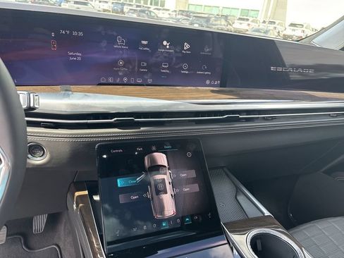 New 2026 Cadillac Escalade Platinum Sport AWD/4WD image 11