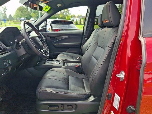 Used 2023 Honda Passport TrailSport image 12