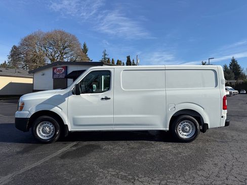 Used 2021 Nissan NV 1500 S image 3