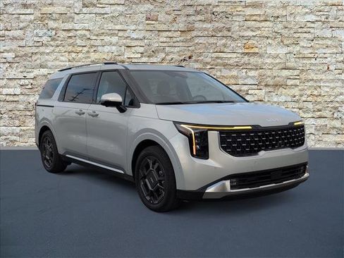 New 2026 Kia Carnival SX image 2