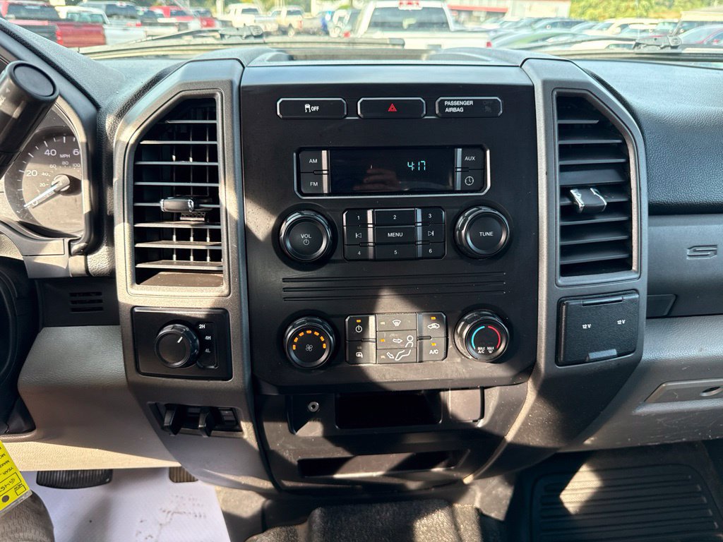 Used 2019 Ford F250 XL w/ Power Equipment Group AWD/4WD image 7