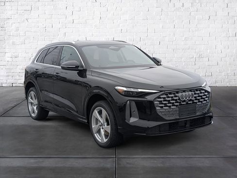 New 2025 Audi Q5 2.0T Premium Plus image 1