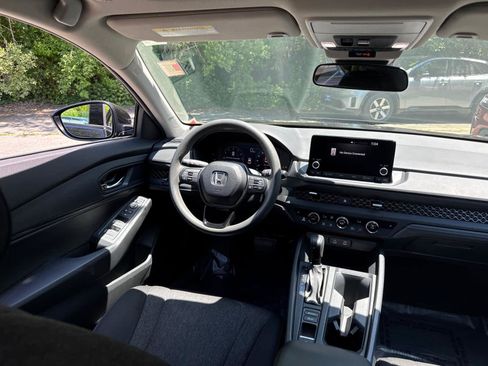 Used 2024 Honda Accord EX image 32
