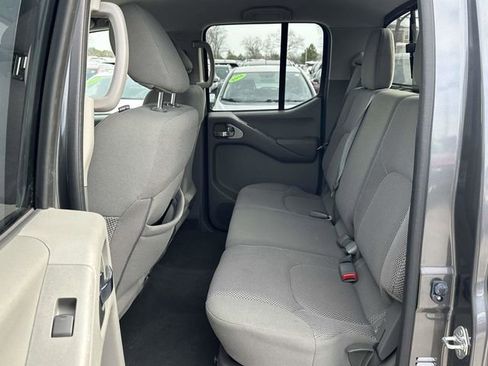 Used 2019 Nissan Frontier SV image 20