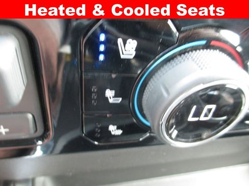 Used 2025 Chevrolet Silverado 1500 LTZ w/ LTZ Premium Package AWD/4WD image 19