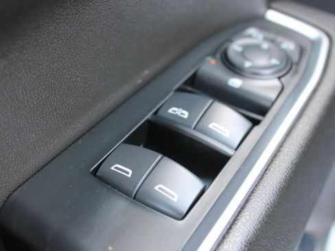 Used 2024 Chevrolet Silverado 1500 LT image 15