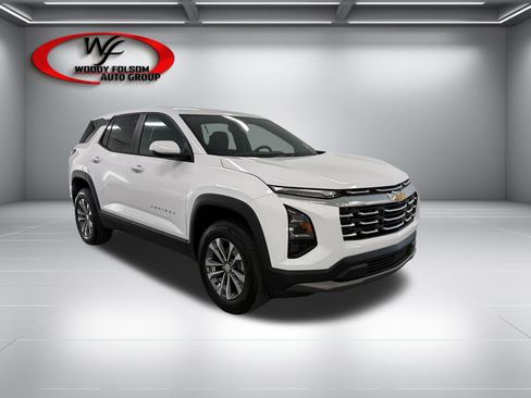 New 2026 Chevrolet Equinox LT FWD image 3