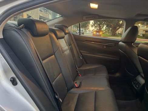 Used 2013 Lexus ES 350 w/ Luxury Pkg FWD image 63