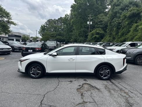 Certified 2025 Kia K4 FWD image 9