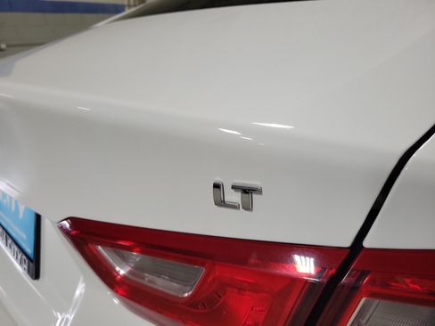 Used 2025 Chevrolet Malibu LT FWD image 6