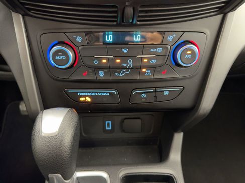 Used 2017 Ford Escape SE w/ SE Cold Weather Package image 25