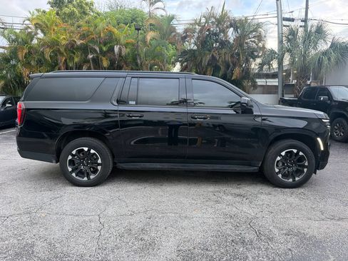 Used 2025 Chevrolet Suburban LS w/ LPO, Dark Essentials Package RWD image 7