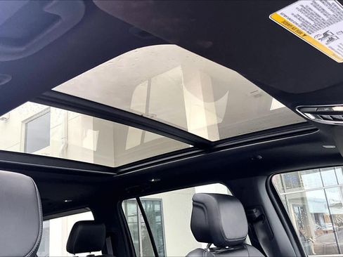 Used 2023 Jeep Wagoneer Series II image 14