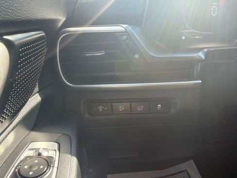 Used 2025 Kia Telluride S AWD/4WD image 32
