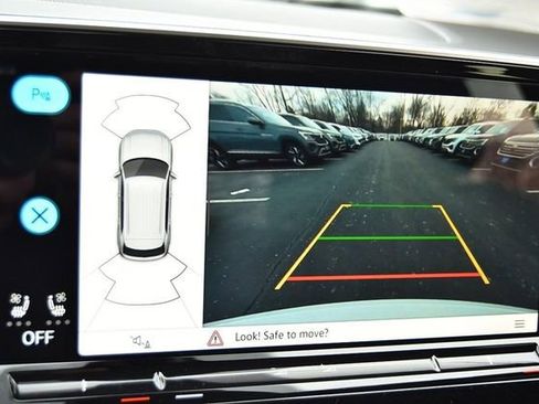 New 2026 Volkswagen Atlas Cross Sport SE image 13