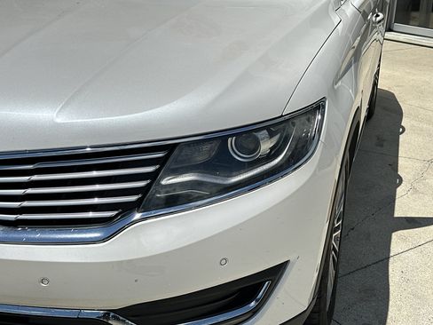 Used 2016 Lincoln MKX Reserve w/ Technology Package AWD/4WD image 11