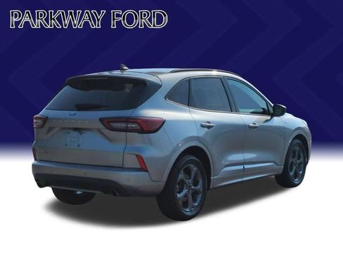 Used 2023 Ford Escape ST-Line w/ Tech Pack #1 FWD image 5