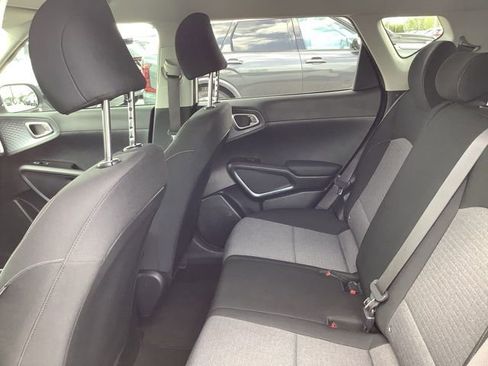Used 2021 Kia Soul S image 10