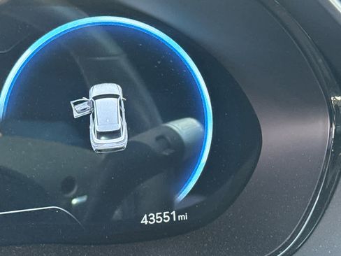 Used 2022 Genesis GV70 3.5T Sport w/ Sport Prestige Package image 3