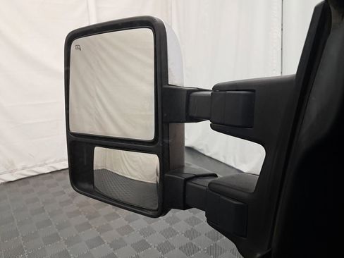 Used 2015 Ford F350 Lariat w/ Chrome Package image 16