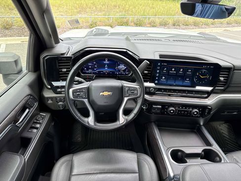 Used 2024 Chevrolet Silverado 2500 LTZ w/ LTZ Plus Package AWD/4WD image 14