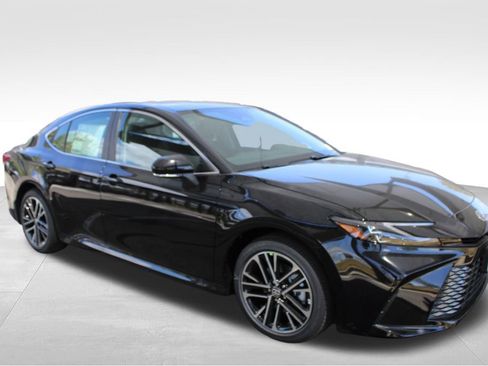 New 2026 Toyota Camry XLE FWD image 19