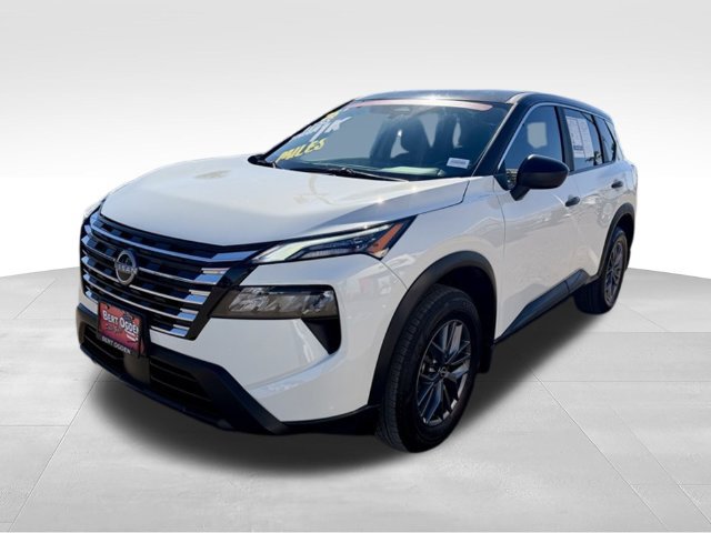 Used 2025 Nissan Rogue S FWD image 3