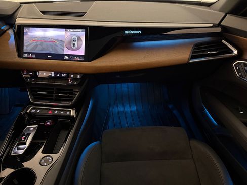 Used 2023 Audi e-tron GT Prestige w/ Prestige Package AWD/4WD image 19