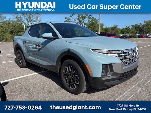 Used 2024 Hyundai Santa Cruz SE image 4