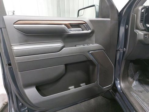 Used 2024 Chevrolet Silverado 1500 LT image 25